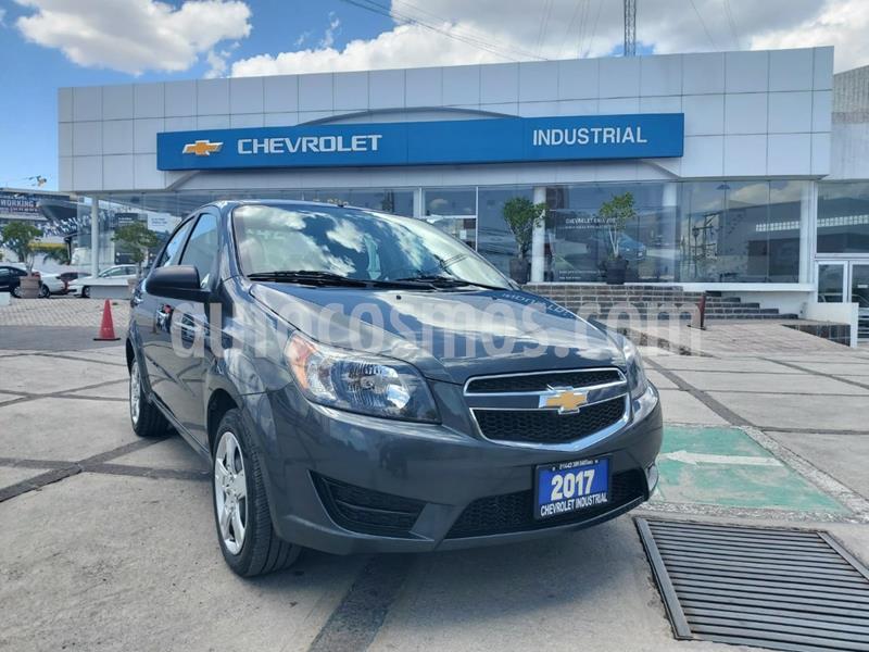 foto Chevrolet Aveo LT usado (2017) color Gris Oxford precio $145,000