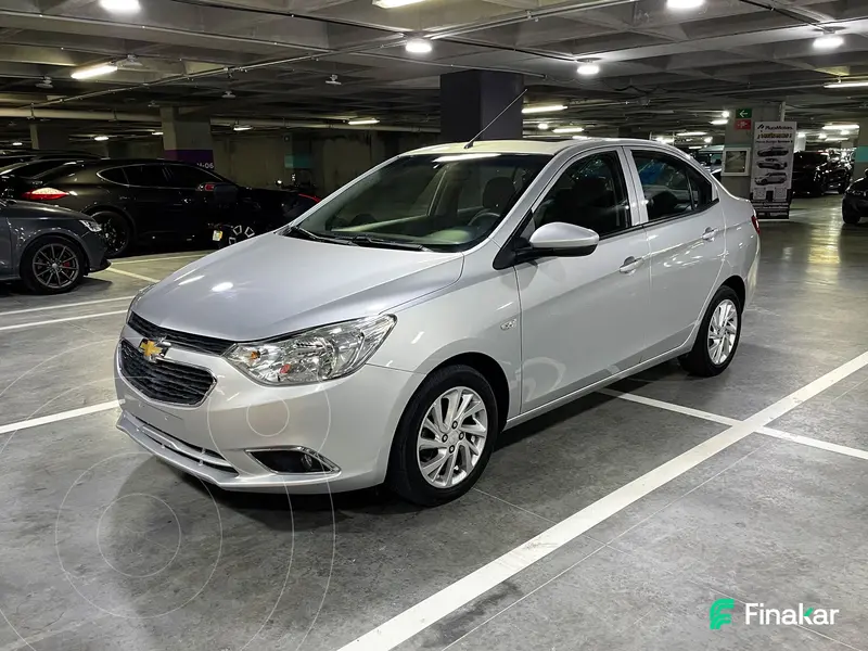 Foto Chevrolet Aveo LTZ Aut usado (2020) color plateado precio $220,000