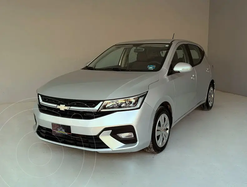 Foto Chevrolet Aveo LS usado (2024) color plateado precio $229,000