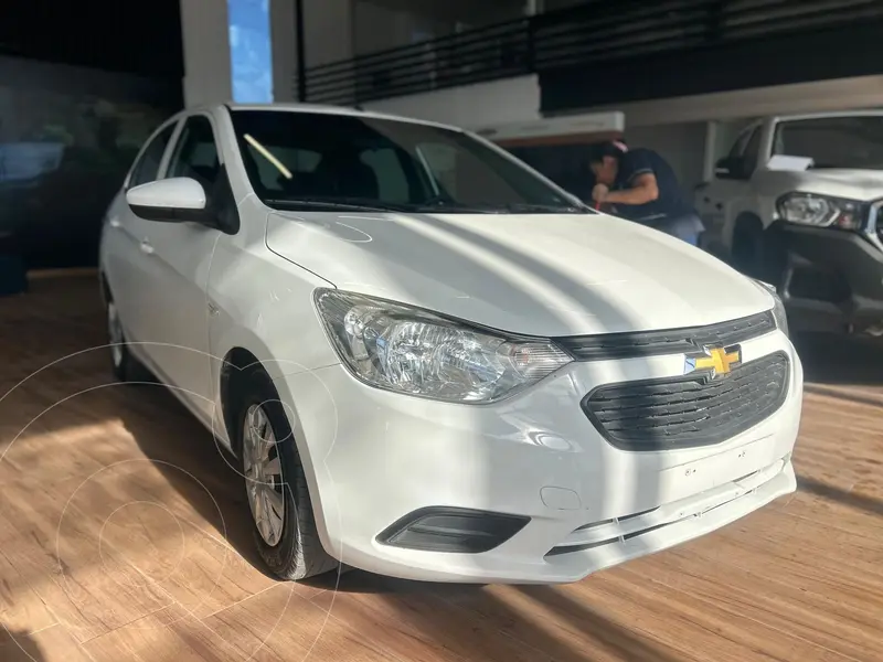 Foto Chevrolet Aveo LS Aut usado (2022) color Blanco precio $203,160