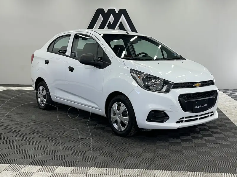 Foto Chevrolet Beat Hatchback LT usado (2021) color Blanco precio $189,999
