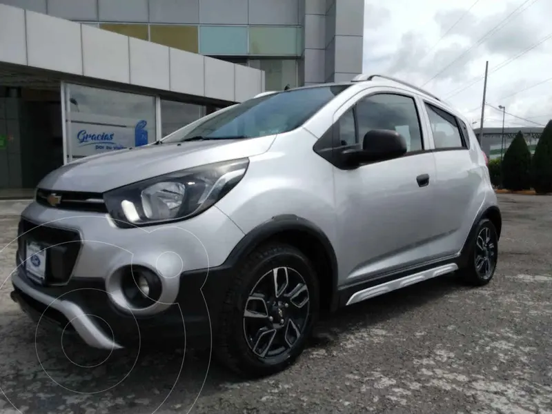 Foto Chevrolet Beat Hatchback Active usado (2020) color Plata financiado en mensualidades(enganche $42,336 mensualidades desde $4,619)
