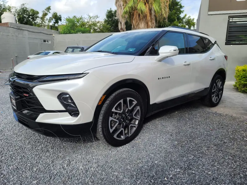 Foto Chevrolet Blazer RS usado (2023) color Blanco financiado en mensualidades(enganche $174,975 mensualidades desde $12,300)