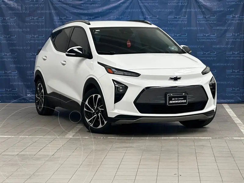 Foto Chevrolet Bolt EUV LT usado (2023) color Blanco financiado en mensualidades(enganche $175,560 mensualidades desde $7,542)
