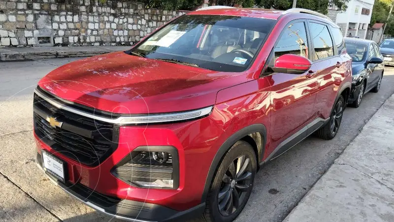 Foto Chevrolet Captiva Sport LT Piel V6 usado (2023) color Rojo financiado en mensualidades(enganche $86,240 mensualidades desde $9,830)