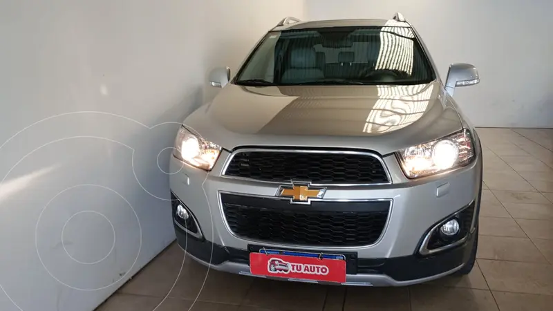 Foto Chevrolet Captiva LTZ 2.2D 4x4 Aut usado (2017) color Gris Plata  precio $26.200.000