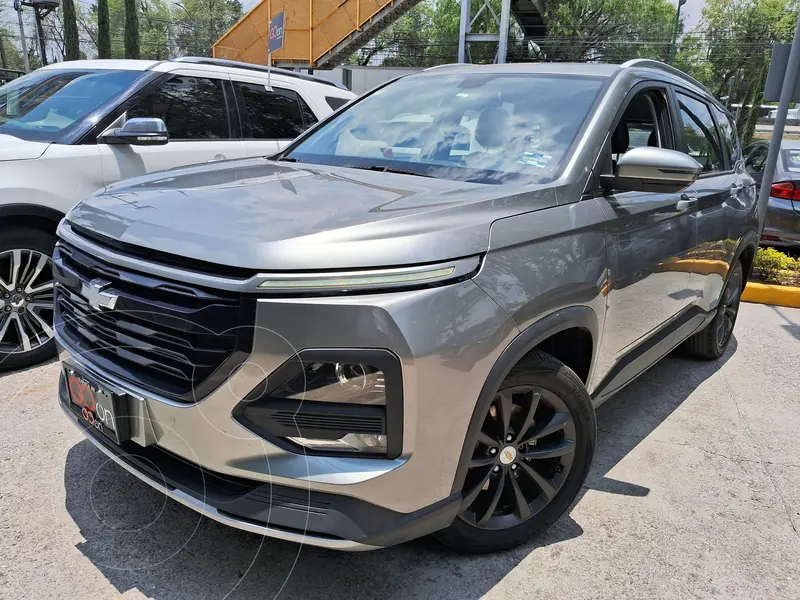 Foto Chevrolet Captiva LT 7 pas usado (2023) color plateado financiado en mensualidades(enganche $84,475 mensualidades desde $6,460)
