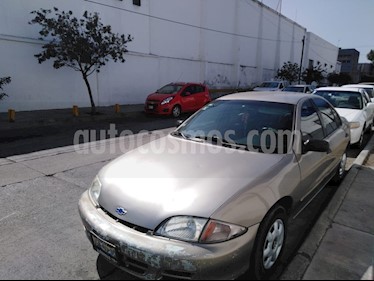 Foto venta Auto usado Chevrolet Cavalier 4P 2.2L Basico A (2002) color Arena Dorada precio $28,000
