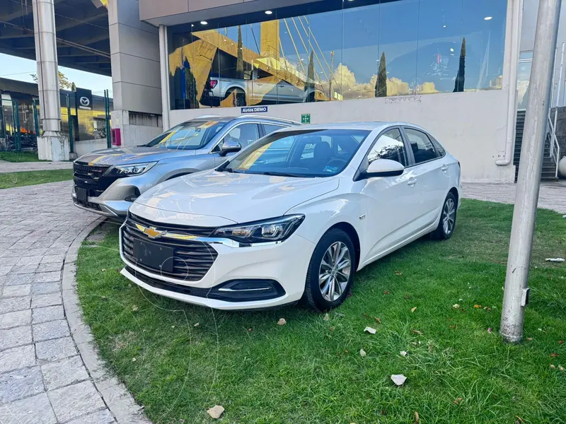 Foto Chevrolet Cavalier LS usado (2023) color Blanco financiado en mensualidades(enganche $52,800 mensualidades desde $5,928)