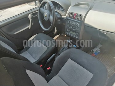 Chevrolet Chevy 5P Paq J usado (2010) color Dorado precio $65,000