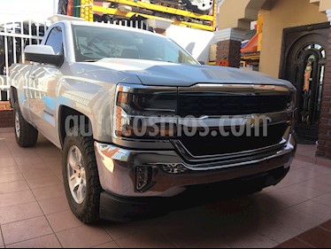 foto Chevrolet Cheyenne 2500 4x2 Cab Reg D usado (2016) color Gris Plata precio $415,000