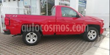 foto Chevrolet Cheyenne 2500 4x4 Cab Reg LT Z71 usado (2018) color Rojo precio $612,000
