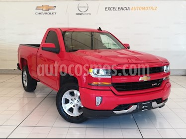 Foto venta Auto Seminuevo Chevrolet Cheyenne 2500 4x4 Cab Reg LT Z71 (2017) color Rojo Carmesin precio $550,000