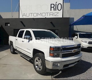 foto Chevrolet Cheyenne 2500 4x4 Crew Cab LTZ usado (2014) color Blanco precio $479,000