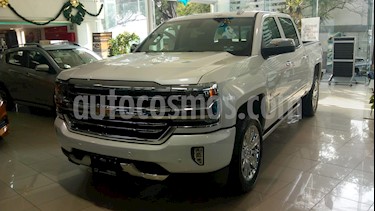 Foto venta Auto nuevo Chevrolet Cheyenne 2500 4x4 Doble Cab High Country color Blanco precio $888,100