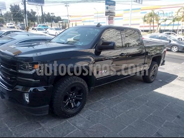 Foto venta Auto usado Chevrolet Cheyenne 2500 4x4 Doble Cabina Midnight Edition (2017) color Negro precio $700,000