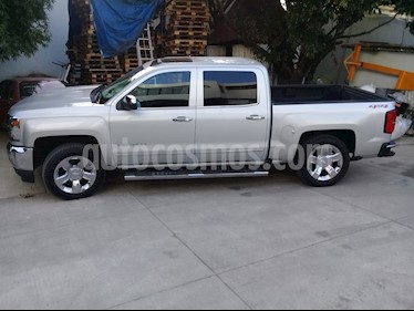 Chevrolet Cheyenne Cabina Doble High Country 4X4 usado (2016) color Plata precio $570,000