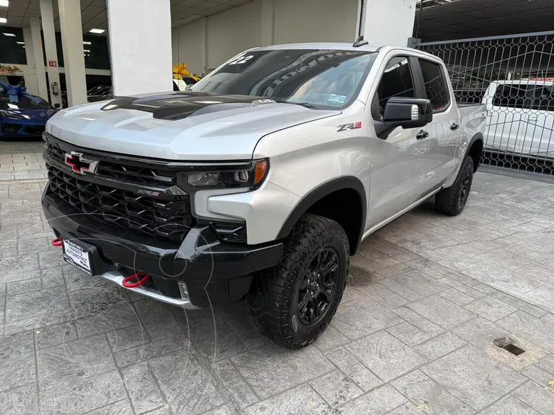 Foto Chevrolet Cheyenne ZR2 usado (2022) color Plata precio $1,139,000