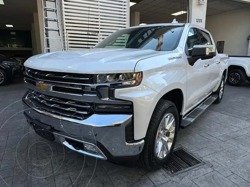 Foto Chevrolet Cheyenne Cabina Doble LTZ 4X4 usado (2020) color Blanco precio $884,900