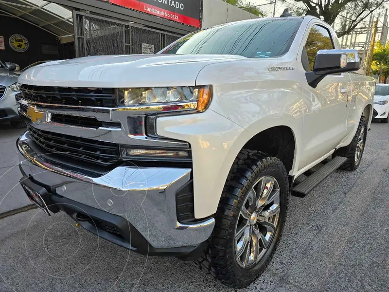 Foto Chevrolet Cheyenne LT 4X4 usado (2022) color Blanco financiado en mensualidades(enganche $244,443 mensualidades desde $15,197)