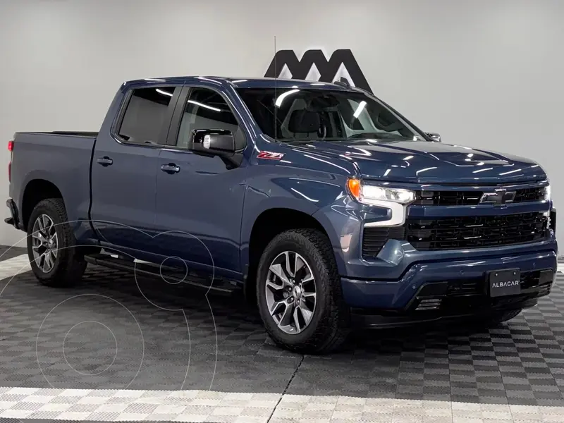 Foto Chevrolet Cheyenne RST CD usado (2024) color Azul precio $879,999