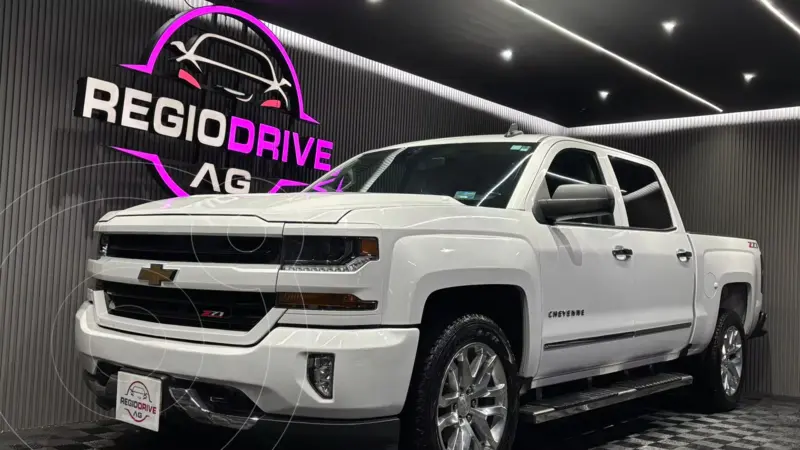 Foto Chevrolet Cheyenne 2500 4x4 Doble Cab LT Z71 usado (2018) color Blanco precio $489,900