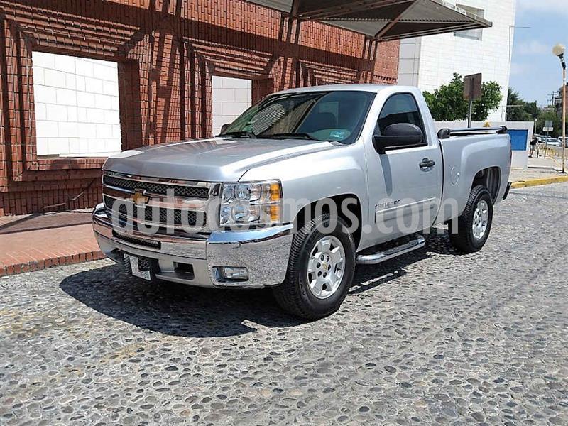 Chevrolet Cheyenne 2500 4x2 Cab Reg N (295hp) usado (2012) color Plata precio $295,000