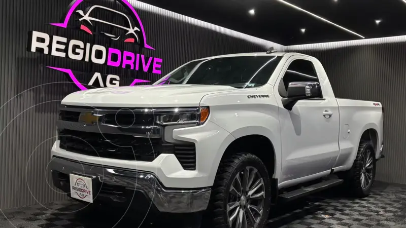 Foto Chevrolet Cheyenne LT 4X4 usado (2024) color Blanco precio $959,900