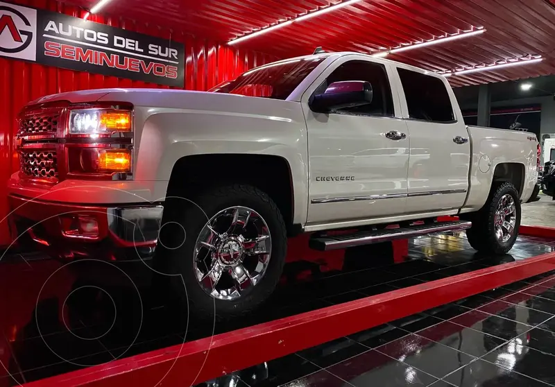 Foto Chevrolet Cheyenne 2500 4x4 Doble Cab LTZ usado (2015) color Blanco precio $460,000