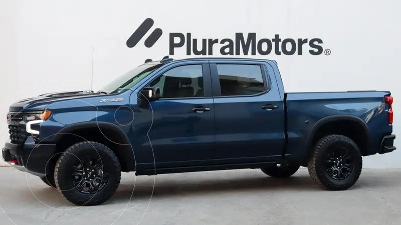 Foto Chevrolet Cheyenne ZR2 usado (2022) color Azul financiado en mensualidades(enganche $241,780 mensualidades desde $20,600)