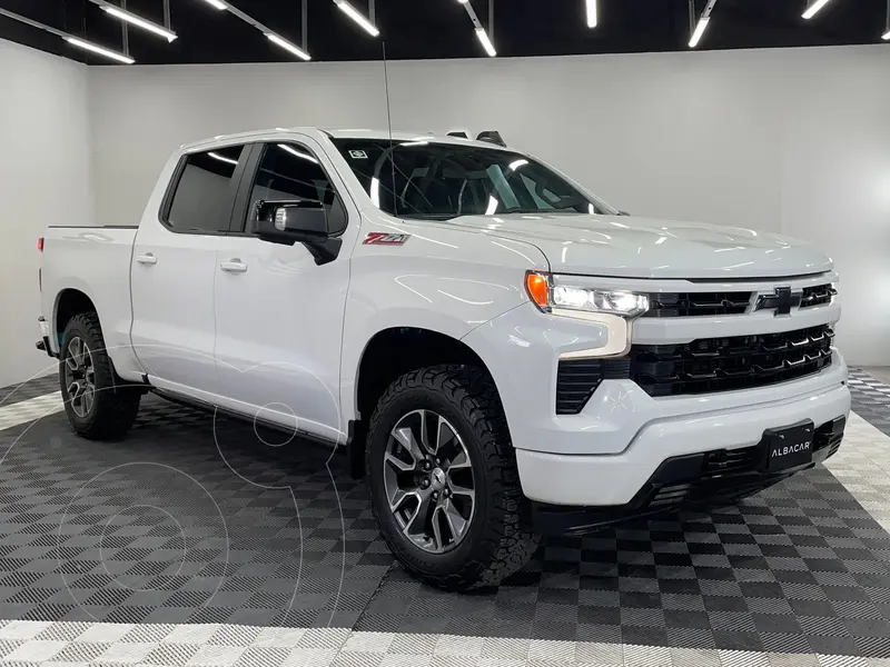 Foto Chevrolet Cheyenne LT 4X4 usado (2023) color Blanco precio $898,999