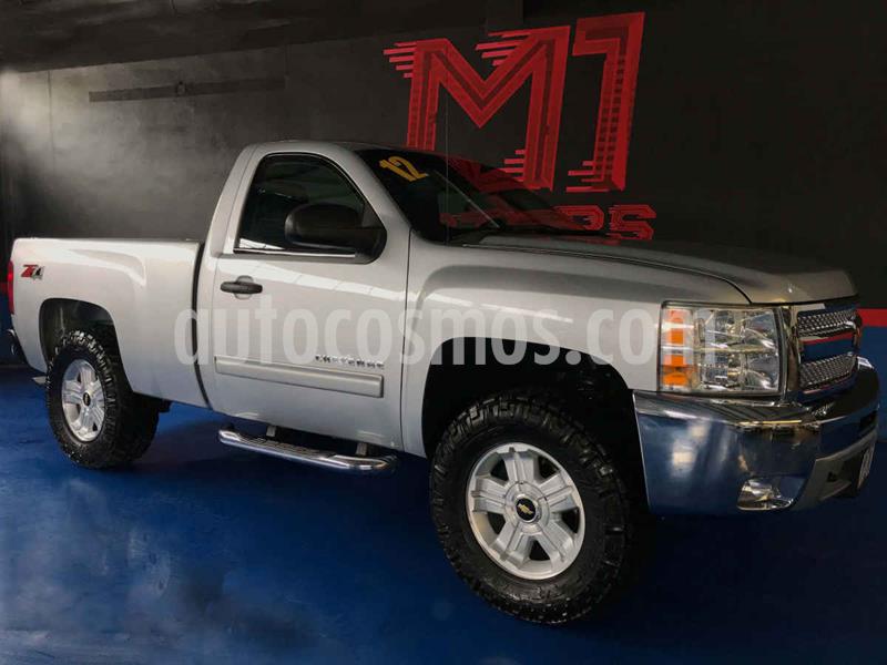 foto Chevrolet Cheyenne 2500 4x4 Cab Reg C (295hp) usado (2012) color Plata precio $529,000