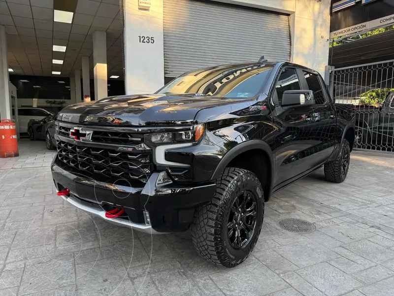 Foto Chevrolet Cheyenne ZR2 usado (2023) color Negro precio $1,089,000