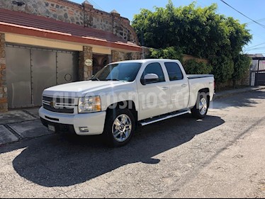 foto Chevrolet Cheyenne 2500 4x4 Crew Cab C usado (2012) color Blanco precio $350,000