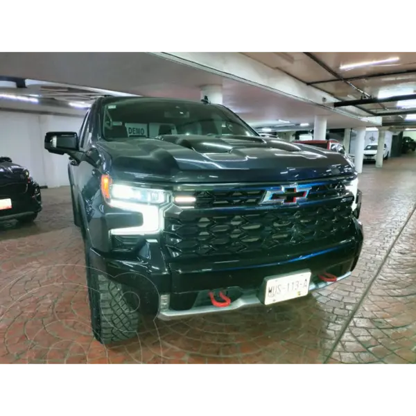 Foto Chevrolet Cheyenne Crew Cab 4X4 ZR2 usado (2023) color Gris Oscuro precio $1,150,000