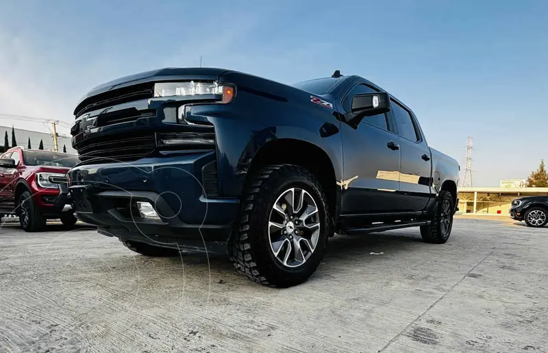 Foto Chevrolet Cheyenne Cabina Doble RST 4X4 usado (2021) color Azul financiado en mensualidades(enganche $171,600 mensualidades desde $16,921)