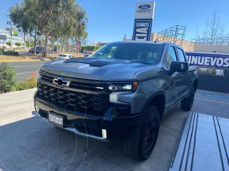 Chevrolet Cheyenne ZR DOS usado (2023) color Negro precio $1,298,000