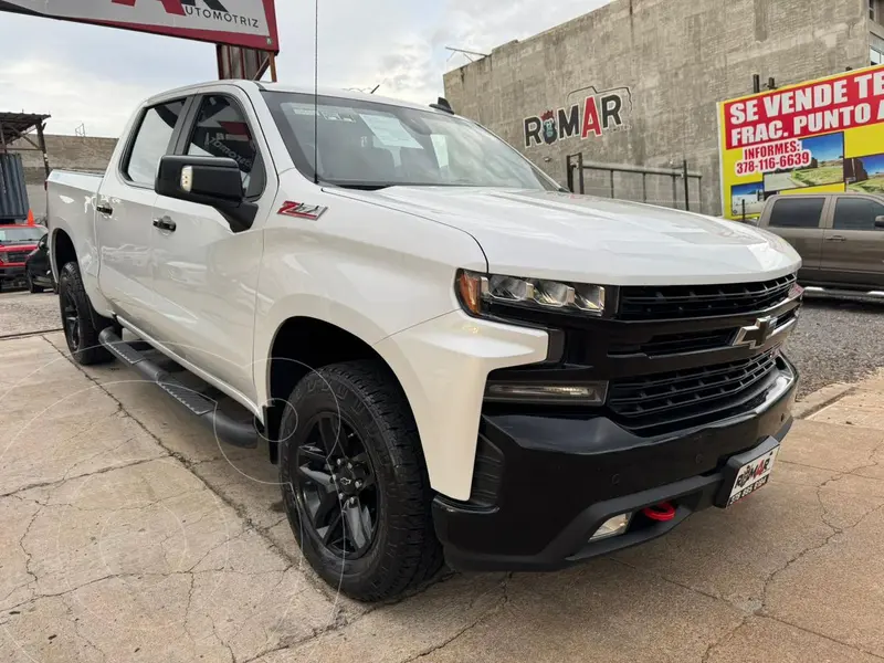 Foto Chevrolet Cheyenne Trail Boss CD usado (2021) color Blanco financiado en mensualidades(enganche $290,000 mensualidades desde $15,637)