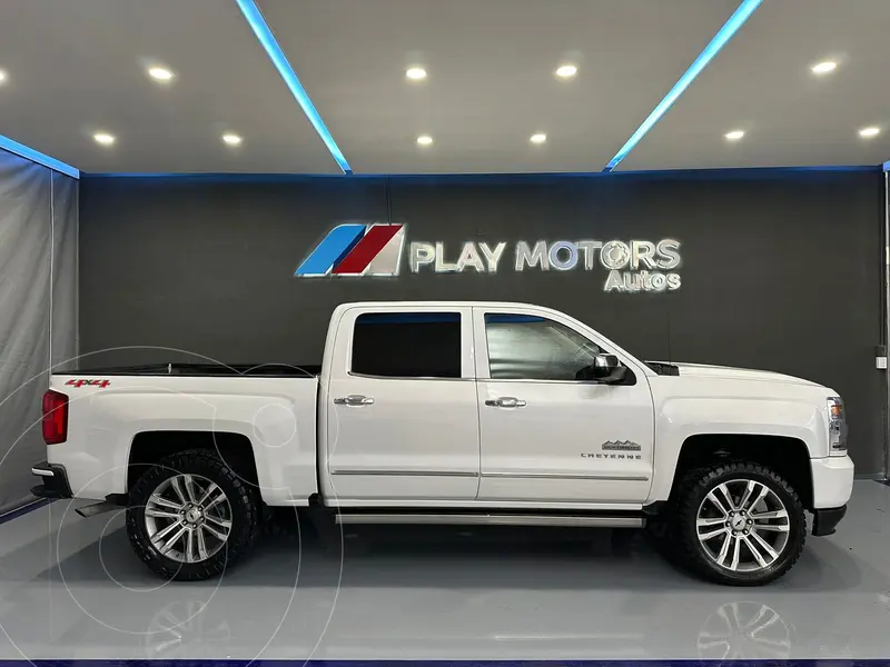 Foto Chevrolet Cheyenne 2500 4x4 Doble Cab High Country usado (2016) color Blanco financiado en mensualidades(enganche $124,750 mensualidades desde $10,400)