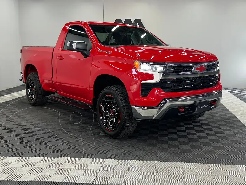 Foto Chevrolet Cheyenne LT 4X4 usado (2023) color Rojo precio $819,999