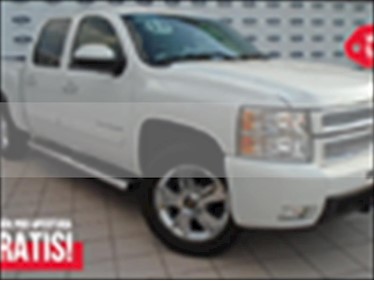 Foto Chevrolet Cheyenne PAQ. C LTZ DOBLE 4X4 usado (2013) color Blanco precio $355,000