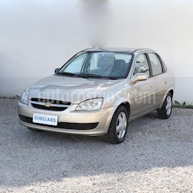 foto Chevrolet Classic 4P LT Spirit Pack usado (2013) color Dorado precio $290.000