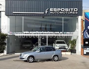 foto Chevrolet Classic 4P LT usado (2010) color Gris Claro precio $225.000