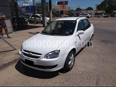 foto Chevrolet Classic 4P LT usado (2010) color Blanco precio $200.000