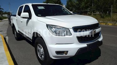 Foto Chevrolet Colorado 4P LT V6 3.6L TA A/AC. R-16 usado (2014) color Amarillo precio $255,000