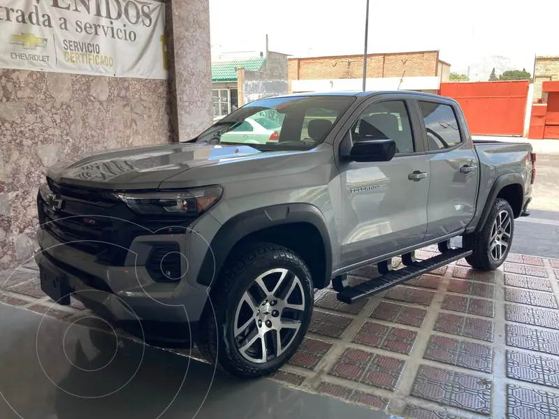 Foto Chevrolet Colorado Z71 usado (2024) color Gris precio $979,900