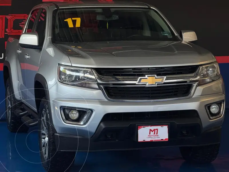 Foto Chevrolet Colorado LT 4x4 usado (2017) color Plata Brillante financiado en mensualidades(enganche $83,000)