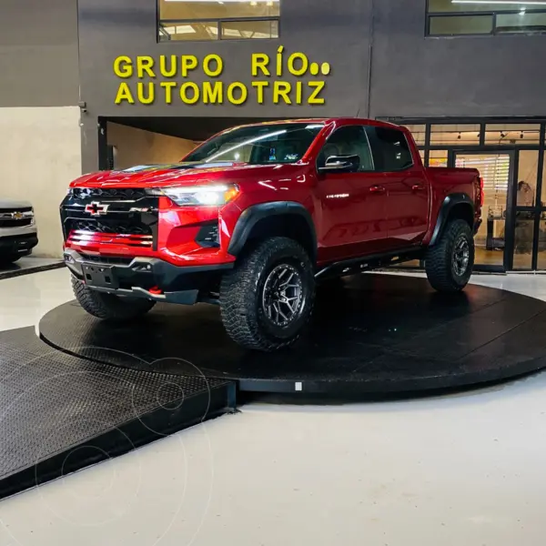 Foto Chevrolet Colorado ZR2 usado (2024) color Rojo financiado en mensualidades(enganche $130,952 mensualidades desde $27,609)