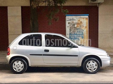 foto Chevrolet Corsa Classic 3P 1.6 GL usado (2004) color Gris precio $110.000