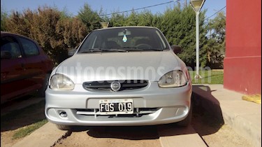 foto Chevrolet Corsa Classic 4P 1.6 usado (2006) color Gris precio $134.990